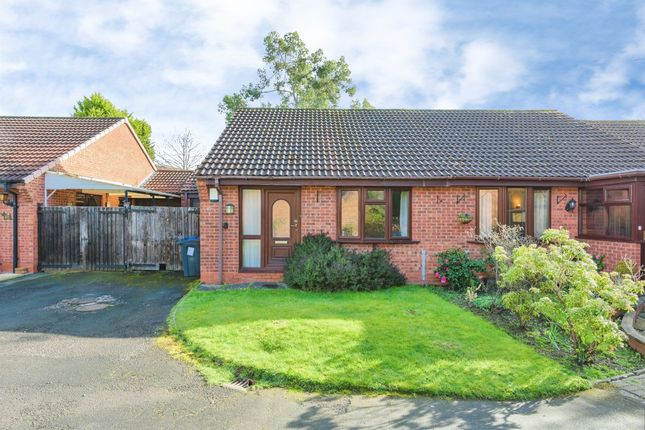 2 bed property, in Fledburgh Drive, £240,000