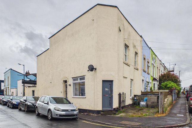 2 bed property, in William Street, £275,000