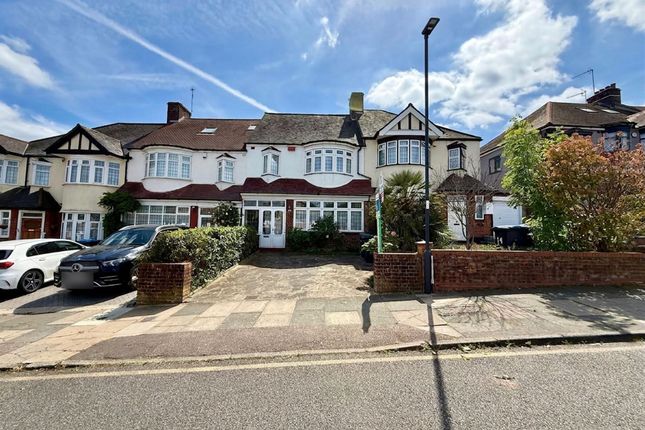 3 bed property, in Seafield Road, £699,000