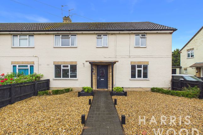2 bed property, in Smallwood Road, £190,000