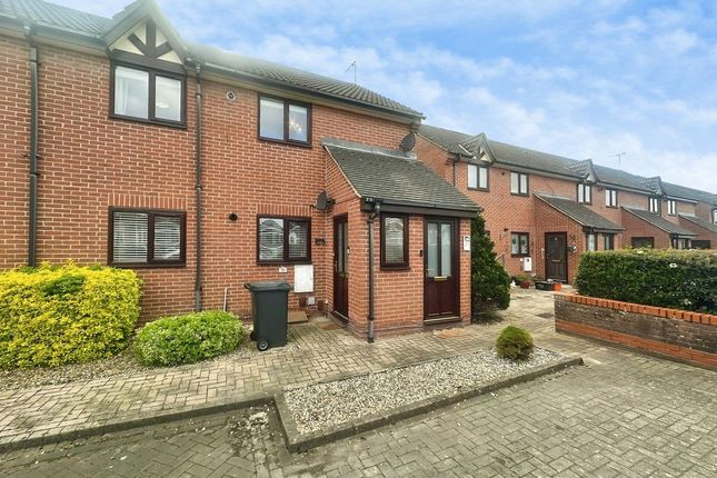 2 bed property, in Drew Street, £142,500