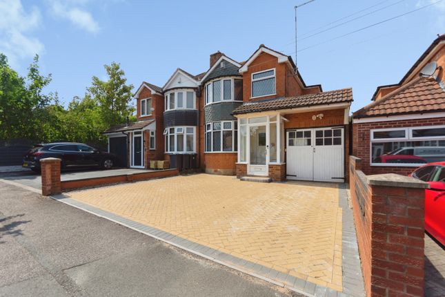 3 bed property, in Morestead Avenue, £300,000