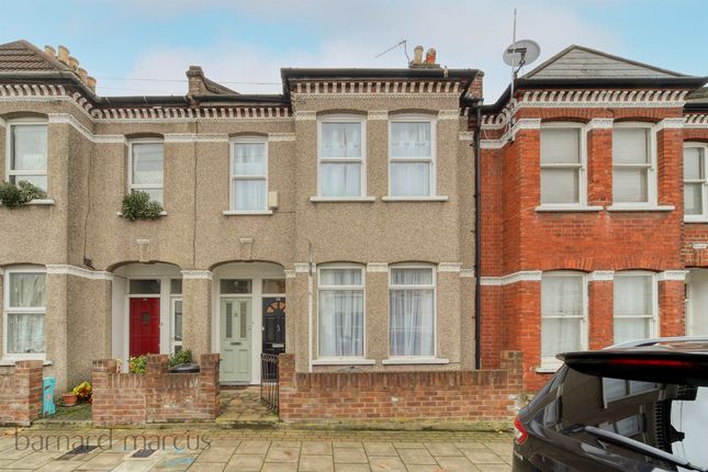 2 bed property, in Leverson Street, £375,000