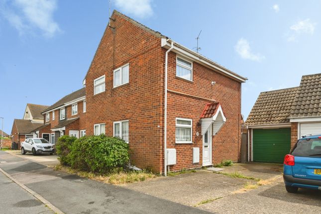 3 bed property, in Lupin Way, £230,000