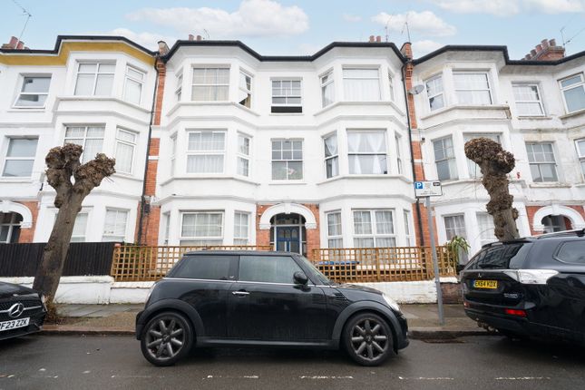2 bed property, in Churchmead Road NW10, £385,000