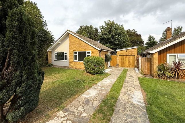 2 bed property, in Birch Close, £540,000