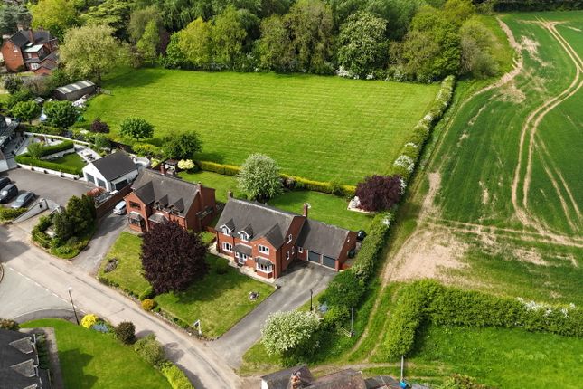 4 bed property, in Bickford Road, £650,000