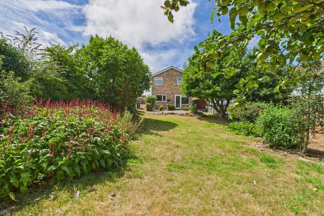 3 bed property, in High Street, £415,000