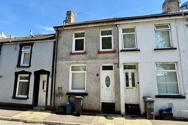 2 bed property, in Balaclava Road, £110,000