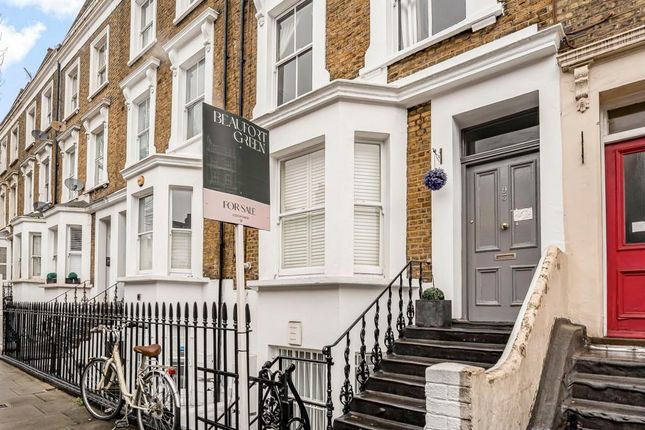 2 bed property, in Harwood Road, £650,000