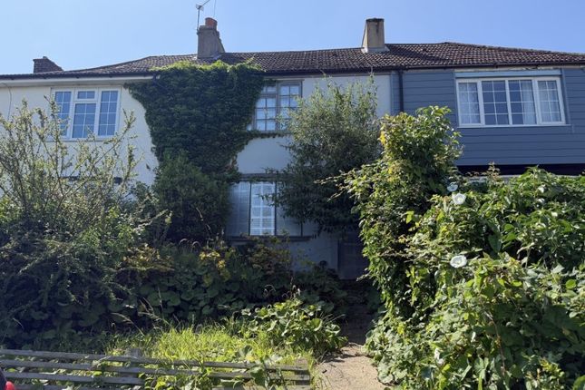 3 bed property, in 5 Station Lane, £140,000