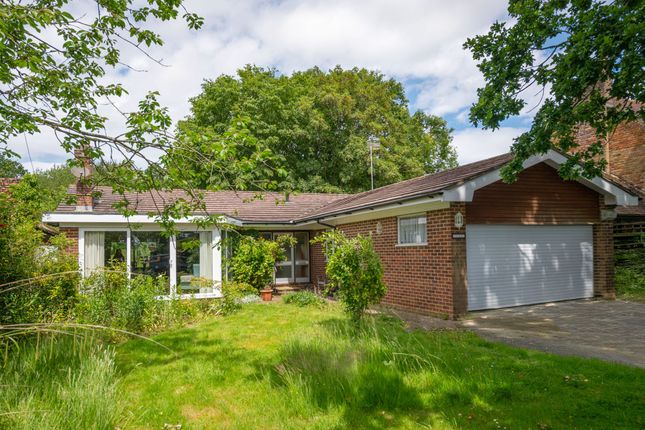 3 bed property, in Dean Oak Lane, £900,000