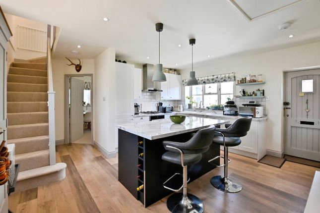 3 bed property, in Ashfield Road, £520,000