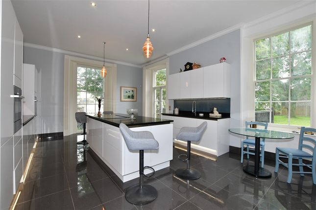 6 bed property, in London Road, £700,000