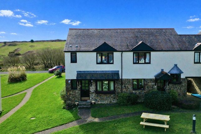 2 bed property, in Willingcott Valley, £150,000