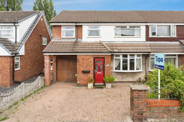 5 bed property, in Chanters Avenue, £349,950
