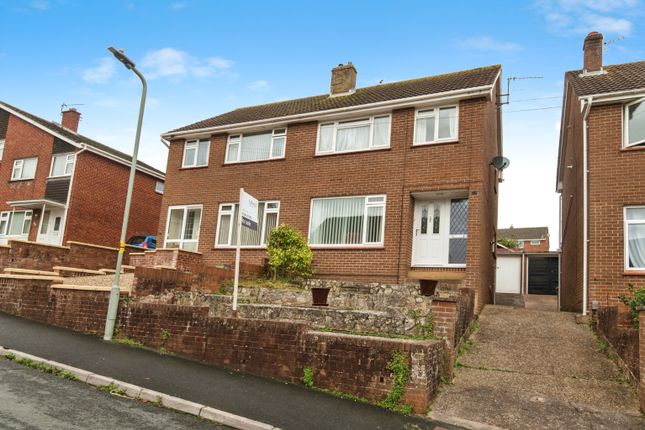 3 bed property, in Barley Farm Road, £265,000