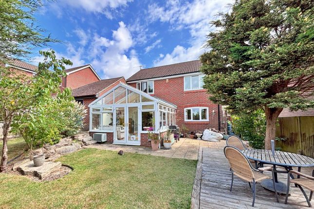 3 bed property, in Sundew Road, £400,000