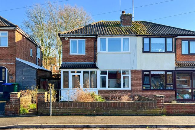 4 bed property, in New Street, £340,000