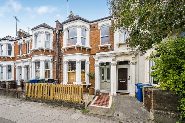 2 bed property, in Ivydale Road, £525,000