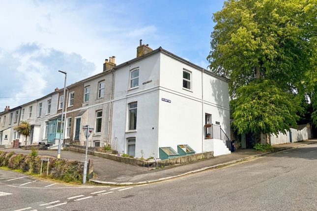 1 bed property, in Wellington Terrace, £225,000