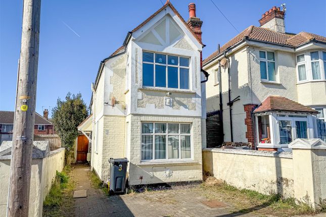 3 bed property, in Granville Road, £220,000