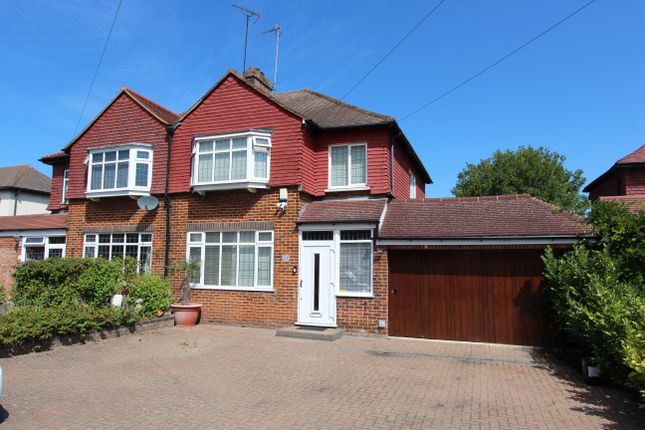 3 bed property, in Midfield Way, £650,000