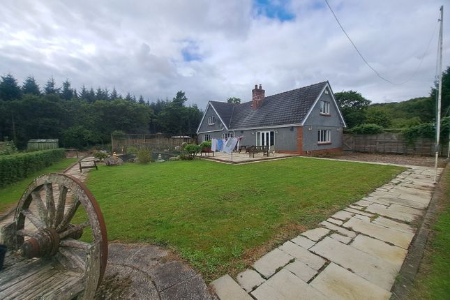 6 bed property, in Cross Hands, £599,950