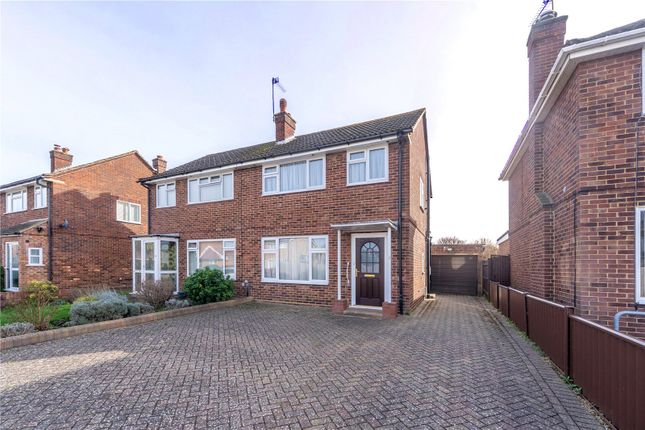 3 bed property, in Bluefield Close, £580,000