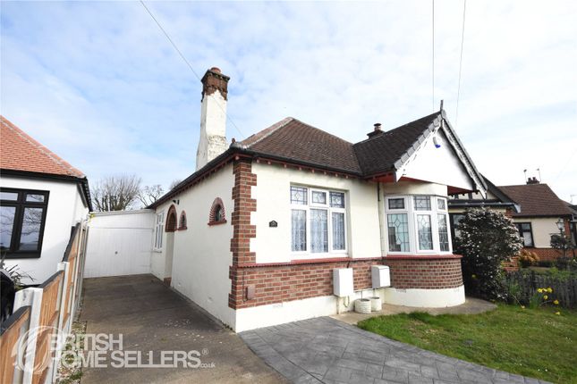 2 bed property, in Blenheim Chase, £400,000