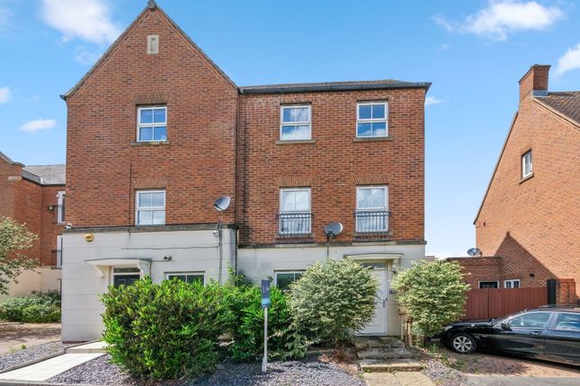 4 bed property, in 21 Stanwyck Lane, £275,000