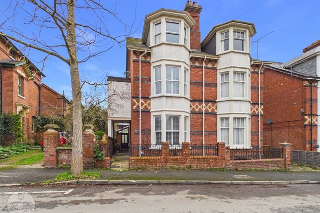 4 bed property, in Ryelands Street, £375,000