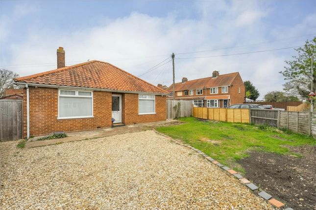 2 bed property, in Swanton Road, £260,000
