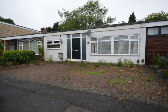 2 bed property, in Tintagel Close, £275,000