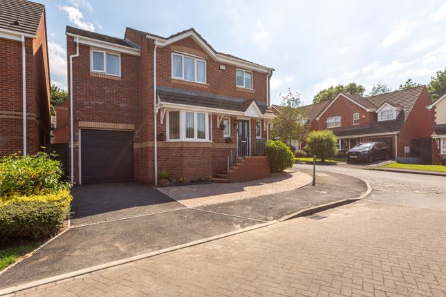 4 bed property, in Wayfaring, £400,000