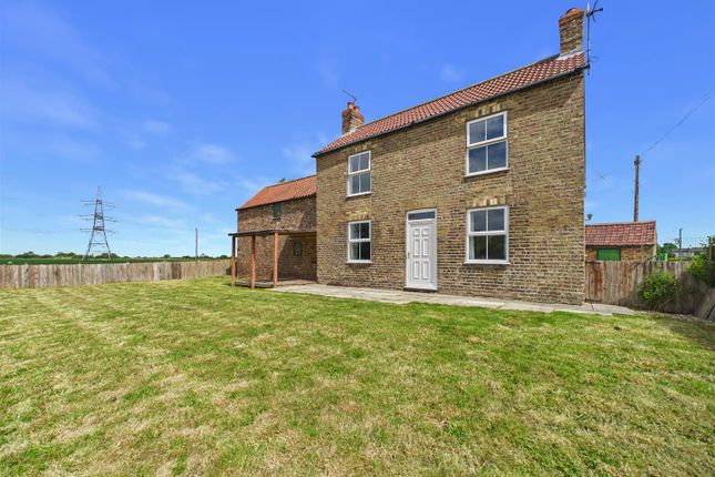 3 bed property, in Main Street, £350,000