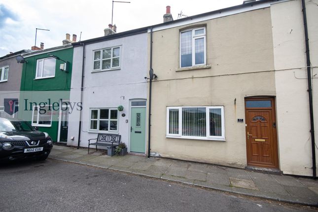 2 bed property, in Charltons, £115,000