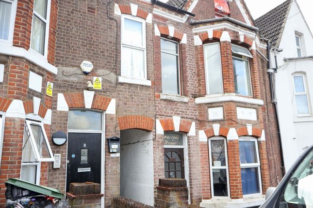 1 bed property, in Cardiff Grove, £120,750