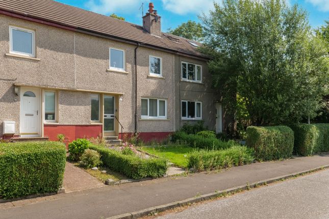 2 bed property, in Lochearn Crescent, £110,000