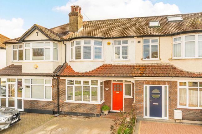 3 bed property, in Cranborne Avenue, £575,000