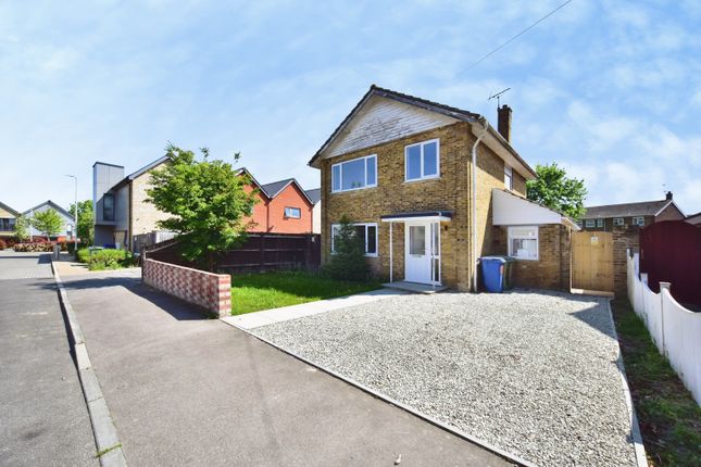 3 bed property, in Eagles Close, £355,000
