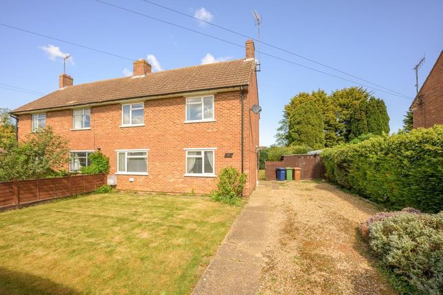 3 bed property, in Church Road, £200,000