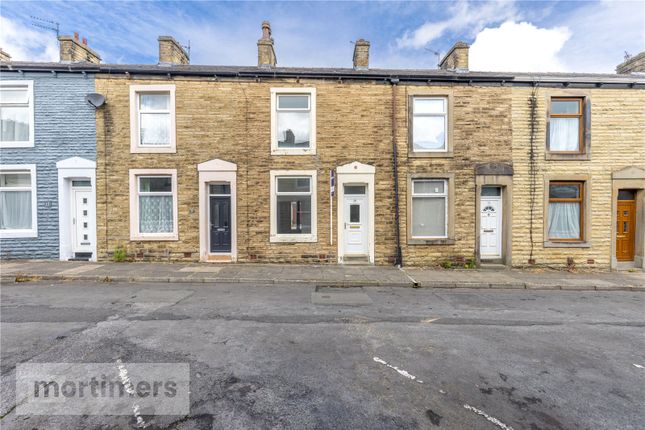 2 bed property, in Orchard Street, £110,000