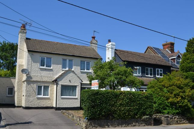 2 bed property, in Maidstone Road, £325,000