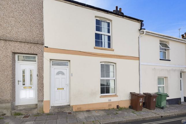 2 bed property, in Providence Street, £150,000