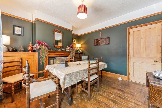 2 bed property, in Tyndal Road, £170,000