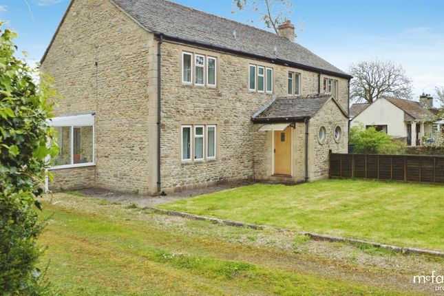 3 bed property, in High Road, £595,000