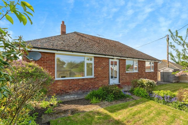 3 bed property, in Ash Grove, £230,000