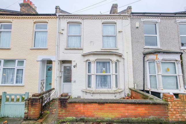 3 bed property, in St. Margarets Terrace, £400,000