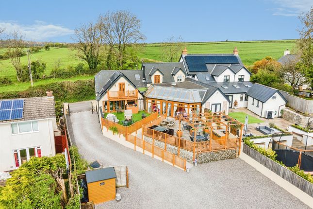 2 bed property, in Green Dragon Cottage, £600,000